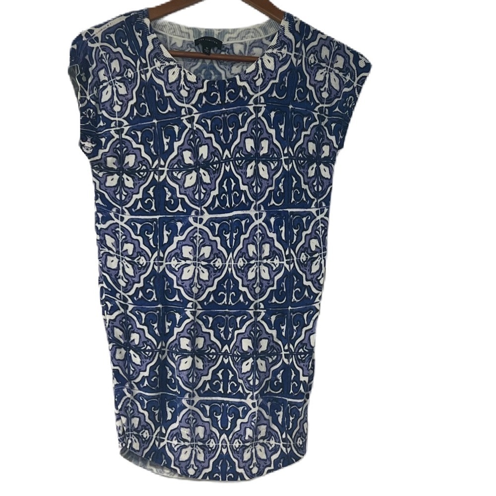 The limited woman’s boho xs blue and navy sleeveless knit vest